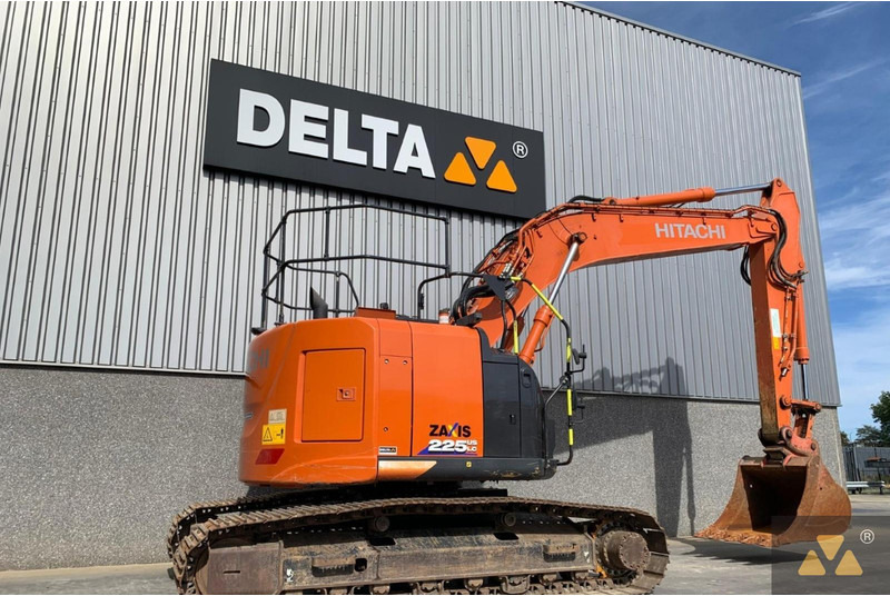 Hitachi ZX225USLC-6 - Escavadora de rastos: foto 5 Hitachi ZX225USLC-6 - Escavadora de rastos: foto 5
