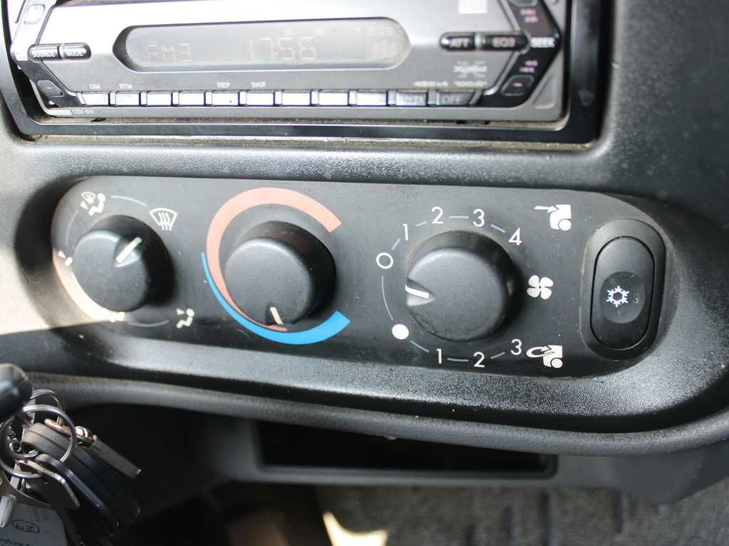 Caminhão com lona DAF FA LF 45.220, EURO 3, SIDEWALLS, TAIL LIFT: foto 13