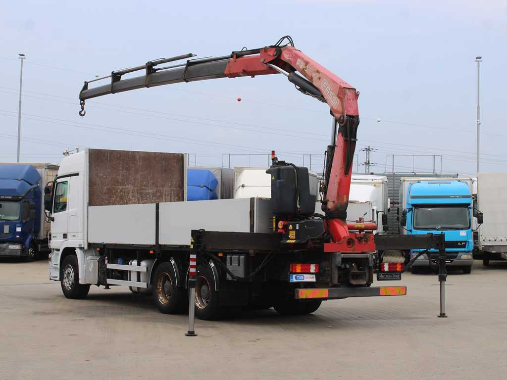 Mercedes-Benz Actros 2644, 6X4, EURO 4, HYDRAULIC ARM FASSI F210 - Camião de caixa aberta/ Plataforma, Caminhão grua: foto 5 Mercedes-Benz Actros 2644, 6X4, EURO 4, HYDRAULIC ARM FASSI F210 - Camião de caixa aberta/ Plataforma, Caminhão grua: foto 5