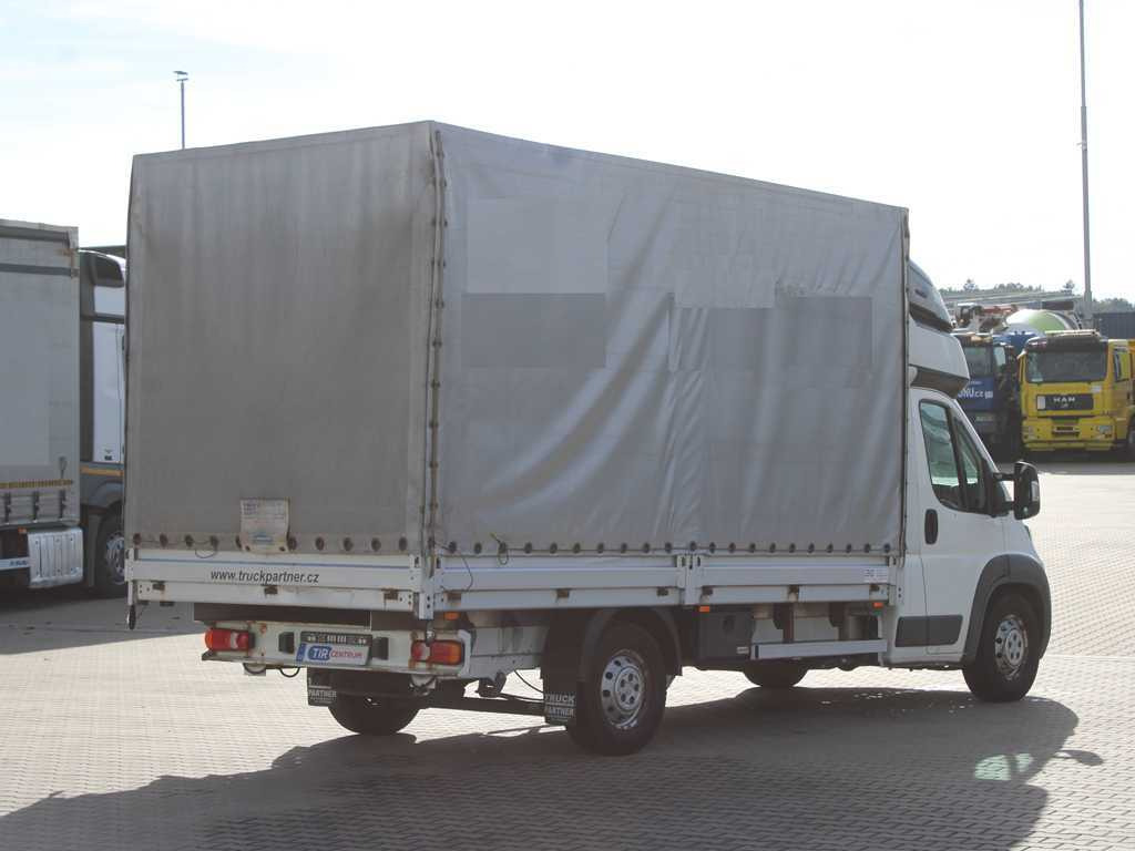 Peugeot Boxer, EURO 6, SIDE PANEL, TIRES 80% - Furgão de toldo: foto 4 Peugeot Boxer, EURO 6, SIDE PANEL, TIRES 80% - Furgão de toldo: foto 4
