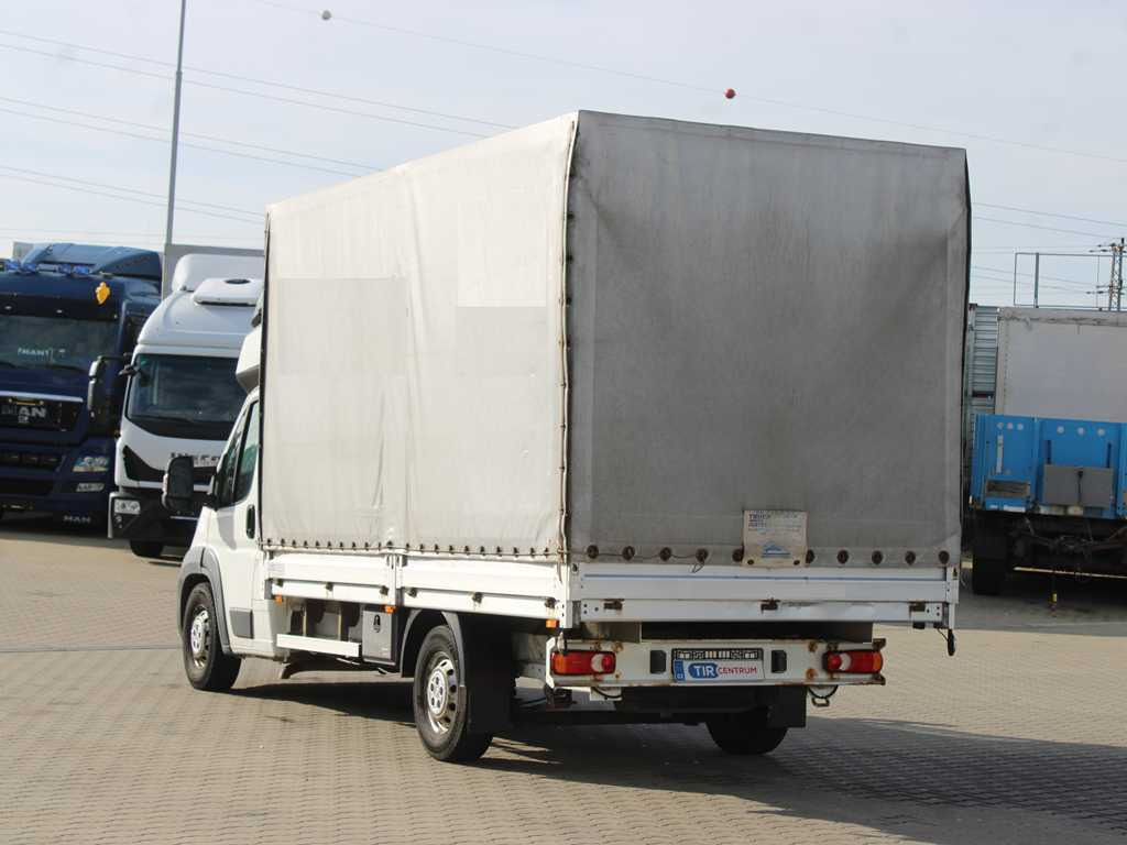 Peugeot Boxer, EURO 6, SIDE PANEL, TIRES 80% - Furgão de toldo: foto 5 Peugeot Boxer, EURO 6, SIDE PANEL, TIRES 80% - Furgão de toldo: foto 5