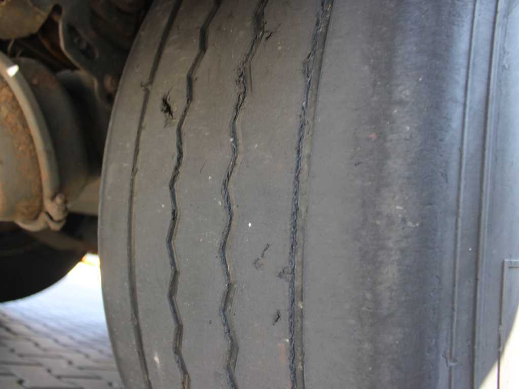 Locação de  Schwarzmüller S1, LIFTING AXLE, MULTILOCK Schwarzmüller S1, LIFTING AXLE, MULTILOCK: foto 9