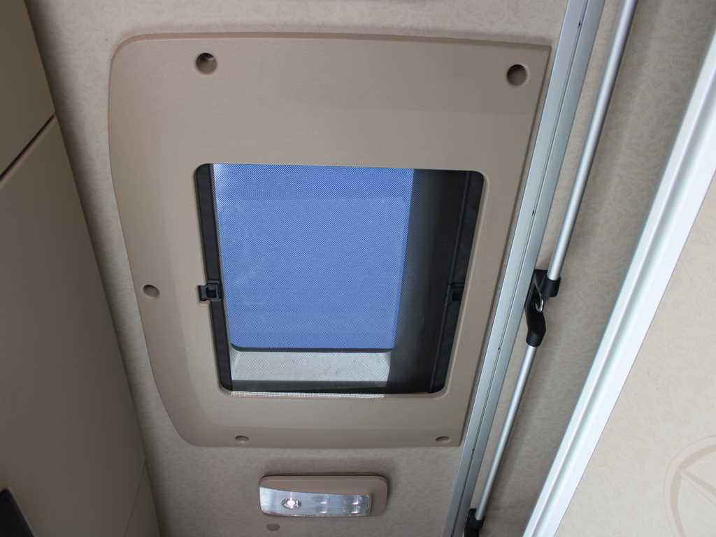 Tractor Mercedes-Benz Actros 1848, EURO 6, GIGA SPACE, NAVIGATION, LOWDECK: foto 16