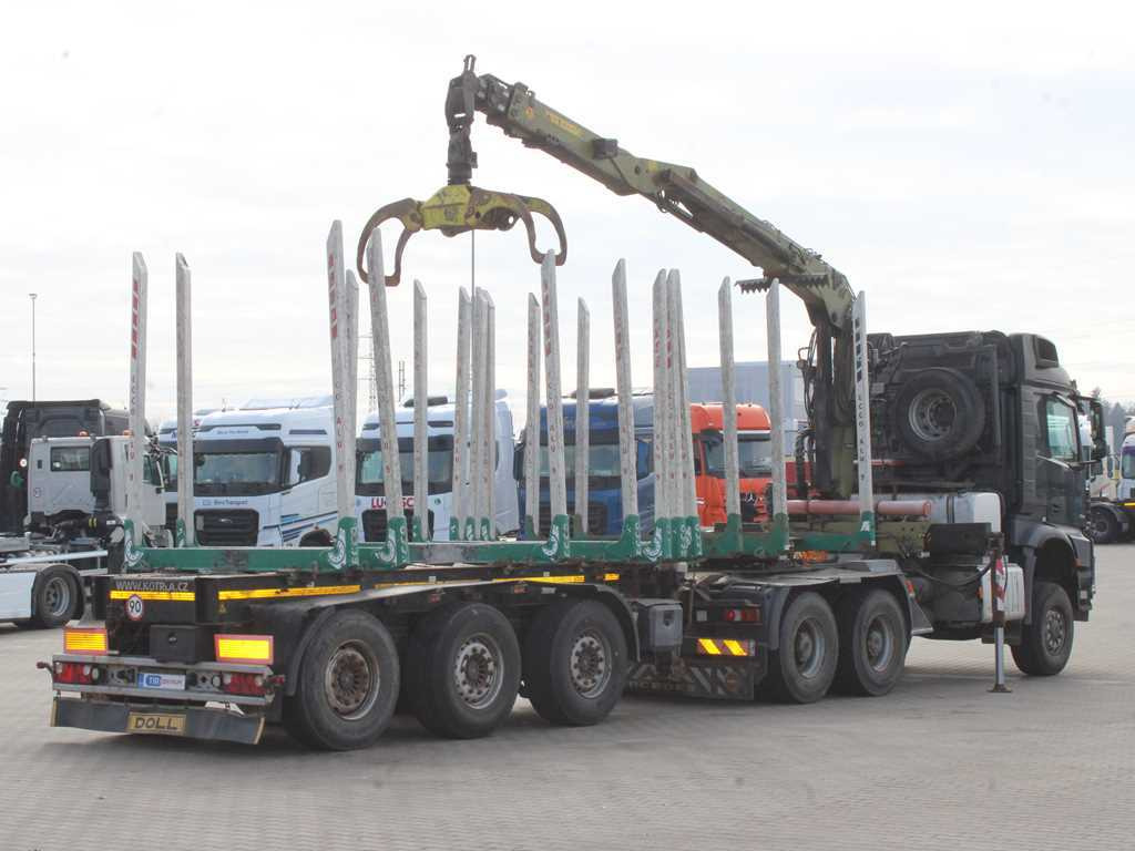 Mercedes-Benz Arocs 3351, 6x6, HYDRAULIC ARM LOGLIFT ET450, TYRES 80% - Tractor, Semi-reboque florestal: foto 4 Mercedes-Benz Arocs 3351, 6x6, HYDRAULIC ARM LOGLIFT ET450, TYRES 80% - Tractor, Semi-reboque florestal: foto 4