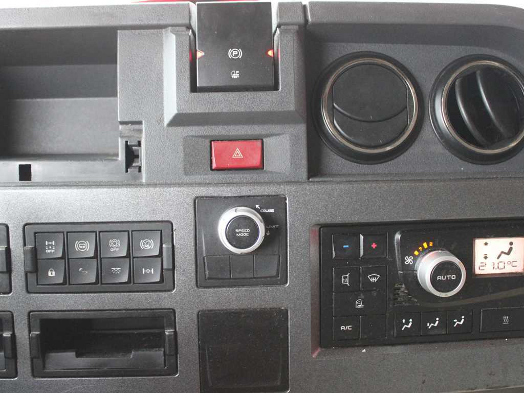 Tractor Renault T 460, EURO 6, LOWDECK, AIR SUSPENSION: foto 12