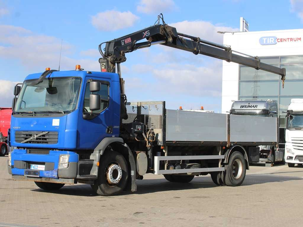 Volvo FE 260, EURO 5, CRANE HIAB 166 E-3 DUO, BEACONS - Camião de caixa aberta/ Plataforma, Caminhão grua: foto 1 Volvo FE 260, EURO 5, CRANE HIAB 166 E-3 DUO, BEACONS - Camião de caixa aberta/ Plataforma, Caminhão grua: foto 1
