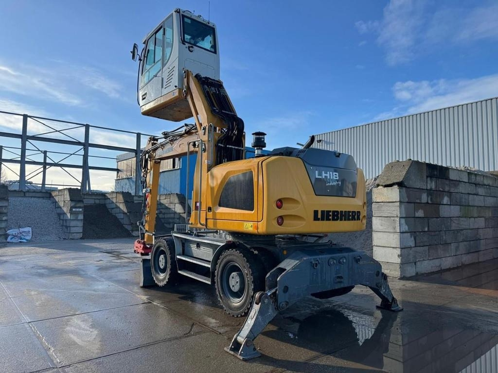 Liebherr LH 18 M - Manipulador de material: foto 3 Liebherr LH 18 M - Manipulador de material: foto 3