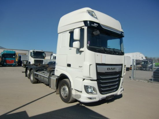 DAF XF 480 FAR BDF SSC Euro 6 Liftachse, Retarder - Caminhão transportador de contêineres/ Caixa móvel: foto 3 DAF XF 480 FAR BDF SSC Euro 6 Liftachse, Retarder - Caminhão transportador de contêineres/ Caixa móvel: foto 3