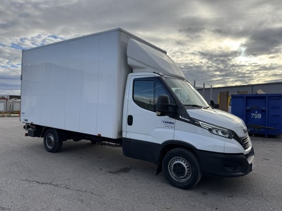 Iveco Daily, 35S14 Koffer - Carrinha de contentor: foto 1 Iveco Daily, 35S14 Koffer - Carrinha de contentor: foto 1