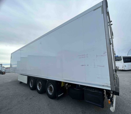 Krone TKS, Carrier Vector 1350, Liftachse - Semireboque frigorífico: foto 4 Krone TKS, Carrier Vector 1350, Liftachse - Semireboque frigorífico: foto 4