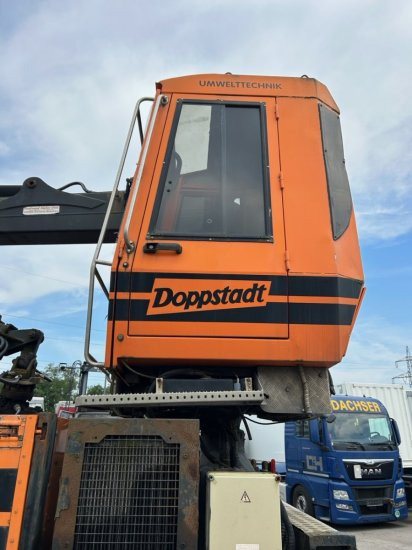 LOGLIFT F140ST96R Kabinenkran - Grua para caminhão: foto 1 LOGLIFT F140ST96R Kabinenkran - Grua para caminhão: foto 1