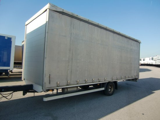 MAN LE 8.220 4x2 BL Planenaufbau + Anhänger Komplettzug - Caminhão com lona: foto 5 MAN LE 8.220 4x2 BL Planenaufbau + Anhänger Komplettzug - Caminhão com lona: foto 5