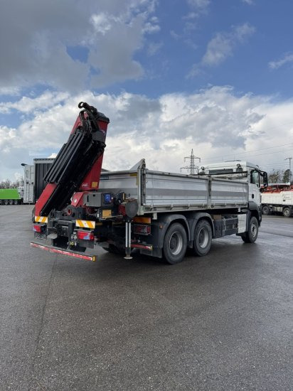 MAN TGS 26.430 6x4 3-Seitenkipper, HMF 2020K-RC Heckkran abnehmbar, - Caminhão basculante, Caminhão grua: foto 4 MAN TGS 26.430 6x4 3-Seitenkipper, HMF 2020K-RC Heckkran abnehmbar, - Caminhão basculante, Caminhão grua: foto 4