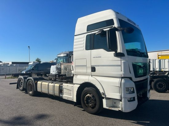 MAN TGX 26.440 BDF, XXL, Retarder, Automatik, E6, Liftachse, Motorschaden, Kurbelwellenschaden - Caminhão transportador de contêineres/ Caixa móvel: foto 1 MAN TGX 26.440 BDF, XXL, Retarder, Automatik, E6, Liftachse, Motorschaden, Kurbelwellenschaden - Caminhão transportador de contêineres/ Caixa móvel: foto 1