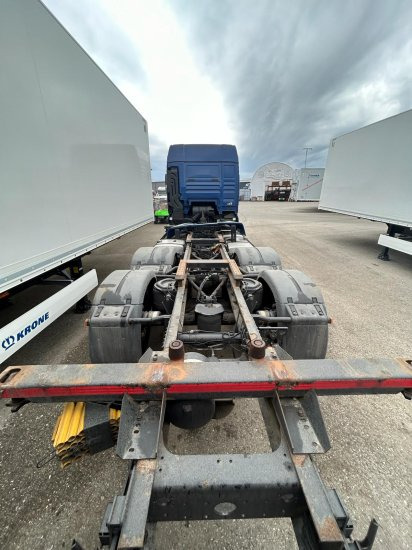 MAN TGX 26.440 XLX 6x2 Liftachse, Euro 6, Retarder, Motorschaden - Caminhão transportador de contêineres/ Caixa móvel: foto 4 MAN TGX 26.440 XLX 6x2 Liftachse, Euro 6, Retarder, Motorschaden - Caminhão transportador de contêineres/ Caixa móvel: foto 4