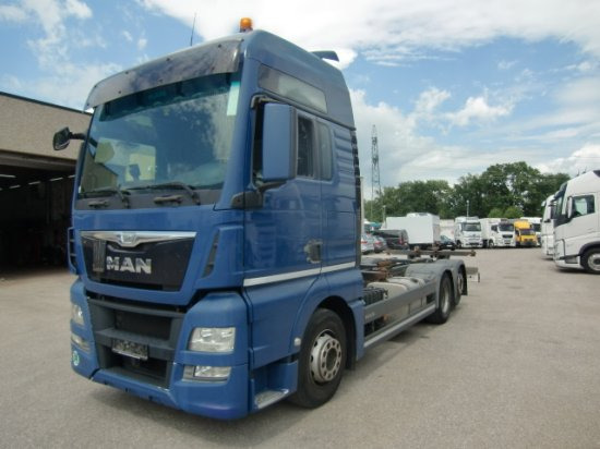 MAN TGX 26.440 XXL 6x2 Liftachse Euro 6 - Caminhão transportador de contêineres/ Caixa móvel: foto 1 MAN TGX 26.440 XXL 6x2 Liftachse Euro 6 - Caminhão transportador de contêineres/ Caixa móvel: foto 1