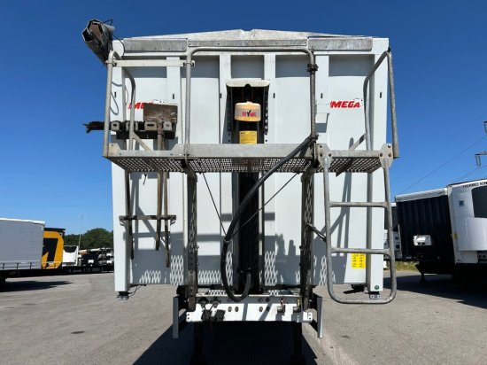 MEGA Light Alu-Kippmulde 55m³, Kombiklappe, SAF-Achsen, 1-A Liftachse, Rollplane - Semireboque basculante: foto 2 MEGA Light Alu-Kippmulde 55m³, Kombiklappe, SAF-Achsen, 1-A Liftachse, Rollplane - Semireboque basculante: foto 2