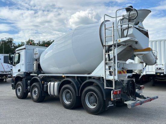Mercedes-Benz Arocs 3743, 8x4 Betonmischer, Euro 6,  9m³ Liebherr Mischer - Caminhão betoneira: foto 4 Mercedes-Benz Arocs 3743, 8x4 Betonmischer, Euro 6,  9m³ Liebherr Mischer - Caminhão betoneira: foto 4