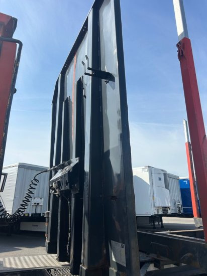 Schwarzmüller Holzauflieger 6 Rungenpaare, BPW-Achsen - Semi-reboque florestal: foto 2 Schwarzmüller Holzauflieger 6 Rungenpaare, BPW-Achsen - Semi-reboque florestal: foto 2