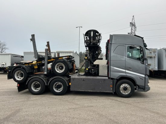 Volvo FH 16 650 6x4 Langholzzug + Doll M2K-9L Nachläufer mit Palfinger Epsilon S260C96, I-Shift, Retarder, - Caminhão florestal, Caminhão grua: foto 4 Volvo FH 16 650 6x4 Langholzzug + Doll M2K-9L Nachläufer mit Palfinger Epsilon S260C96, I-Shift, Retarder, - Caminhão florestal, Caminhão grua: foto 4