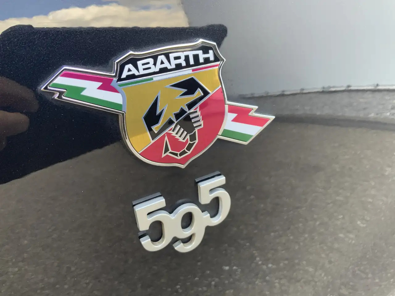 Locação de Fiat 500C Abarth 1.4 T-Jet 595 Automaat Euro 6 Fiat 500C Abarth 1.4 T-Jet 595 Automaat Euro 6: foto 19