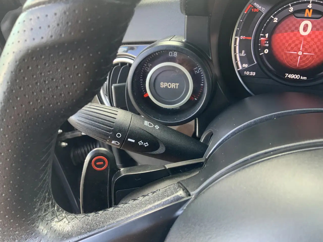 Locação de Fiat 500C Abarth 1.4 T-Jet 595 Automaat Euro 6 Fiat 500C Abarth 1.4 T-Jet 595 Automaat Euro 6: foto 13