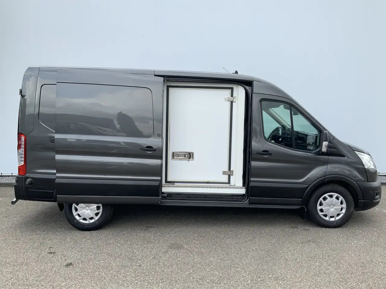 Ford Transit 350 2.0 TDCI L3H2 Trend Koelauto & Vries Automaat - Carrinha frigorífica: foto 2 Ford Transit 350 2.0 TDCI L3H2 Trend Koelauto & Vries Automaat - Carrinha frigorífica: foto 2