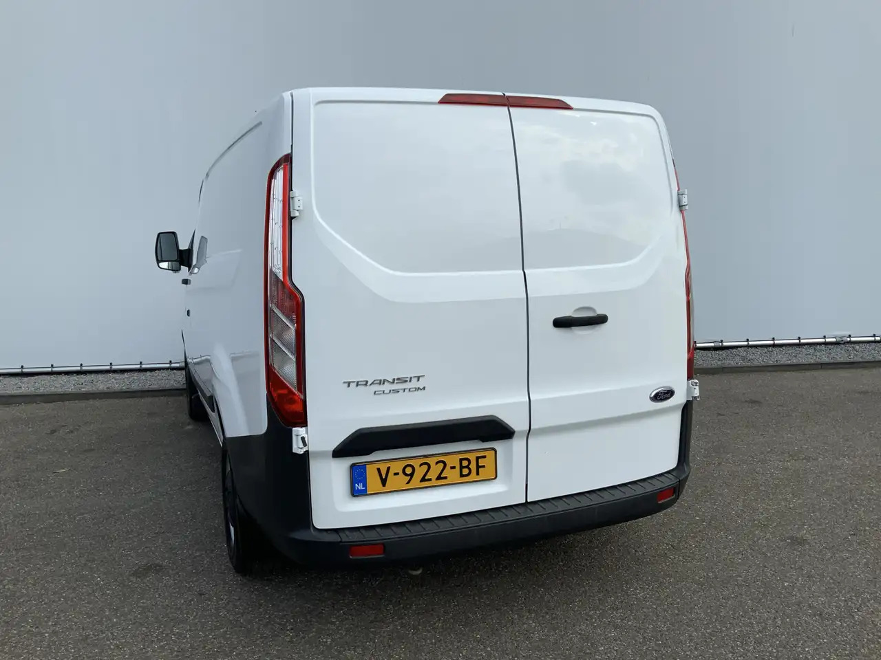 Ford Transit Custom 270 2.2 TDCI L1H1 Economy Edition Airco Cruise 3 Z - Furgão: foto 2 Ford Transit Custom 270 2.2 TDCI L1H1 Economy Edition Airco Cruise 3 Z - Furgão: foto 2