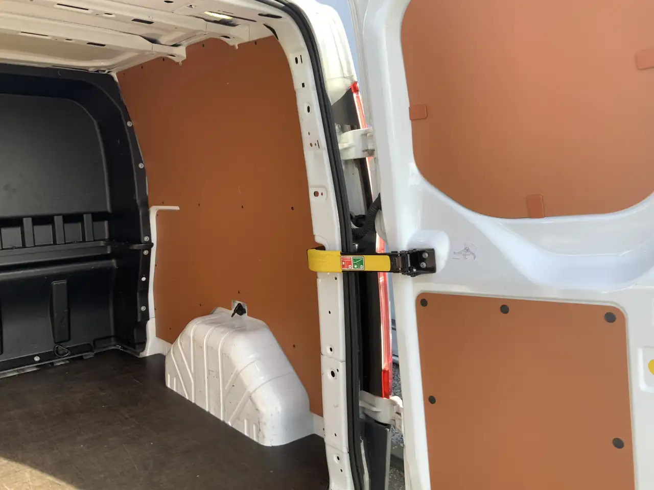 Carrinha cabine dupla Ford Transit Custom 290 2.0 TDCI L2H1 6 Zits Trend DC Airco Cruise Tre: foto 16