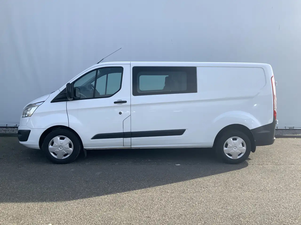 Ford Transit Custom 290 2.0 TDCI L2H1 6 Zits Trend DC Airco Cruise Tre - Carrinha cabine dupla: foto 3 Ford Transit Custom 290 2.0 TDCI L2H1 6 Zits Trend DC Airco Cruise Tre - Carrinha cabine dupla: foto 3