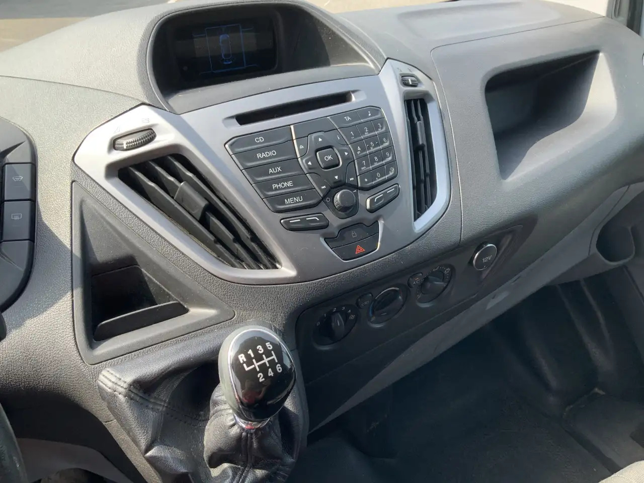 Ford Transit Custom 290 2.2 TDCI L1H2 Trend Airco Cruise 3 Zits Trekha - Furgão: foto 4 Ford Transit Custom 290 2.2 TDCI L1H2 Trend Airco Cruise 3 Zits Trekha - Furgão: foto 4