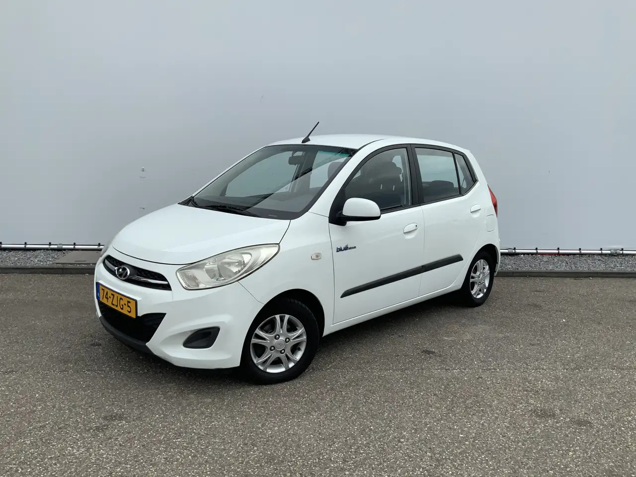 Hyundai i10 1.0 Pro 54083 KM! Airco, Lichtmetalen Wielen! - Hatchback: foto 1 Hyundai i10 1.0 Pro 54083 KM! Airco, Lichtmetalen Wielen! - Hatchback: foto 1