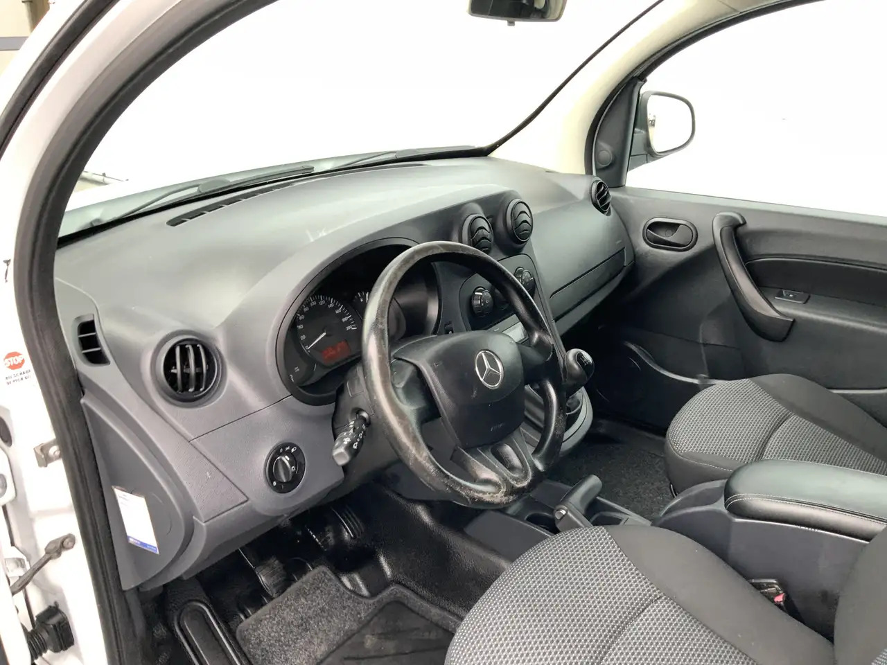 Mercedes-Benz Citan 109 CDI BlueEFFICIENCY Airco Alu Velg Trekhaak 105 - Furgão compacto: foto 5 Mercedes-Benz Citan 109 CDI BlueEFFICIENCY Airco Alu Velg Trekhaak 105 - Furgão compacto: foto 5