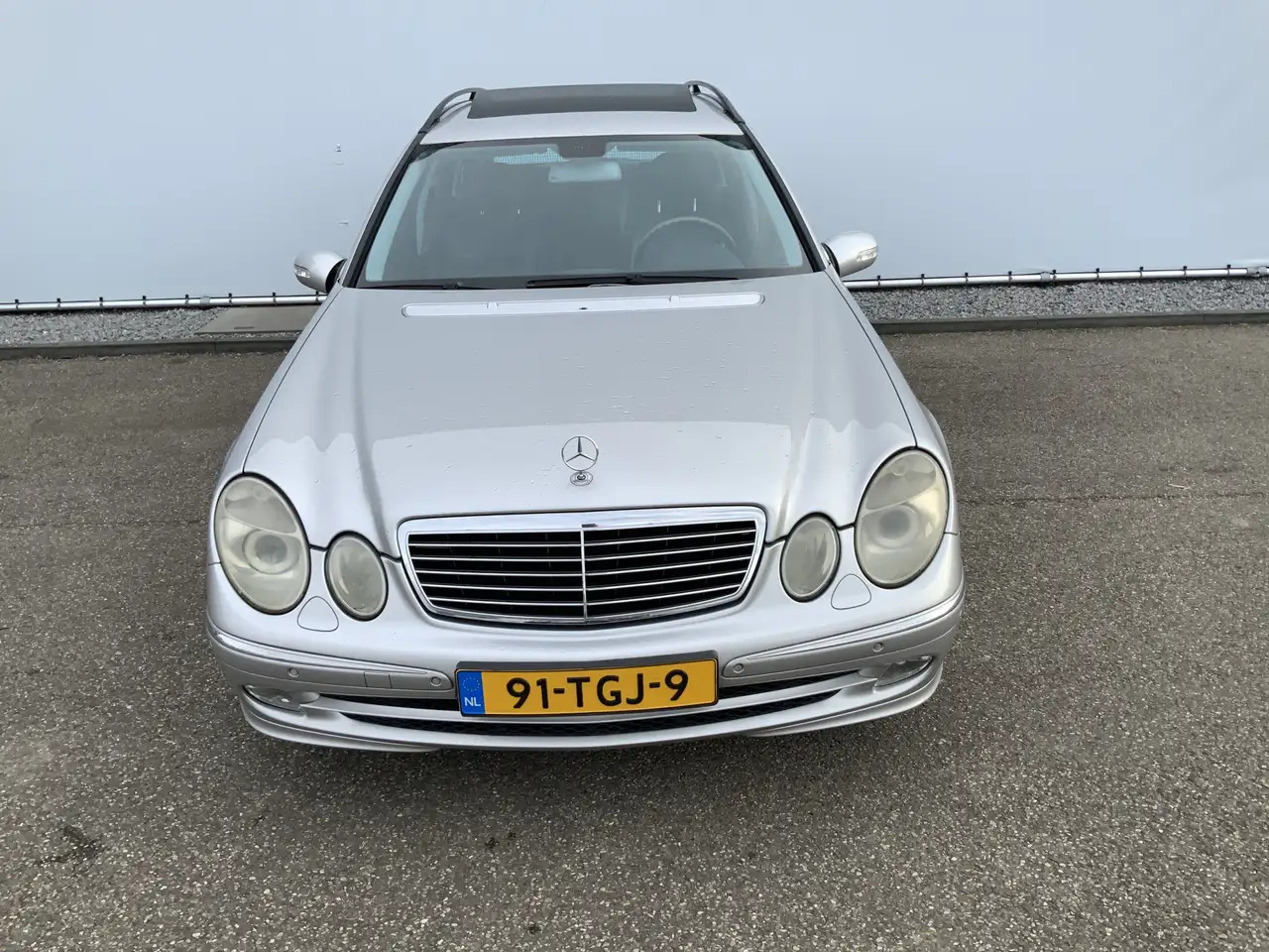 Locação de Mercedes-Benz E 500 Combi V8 Elegance 4-Matic airmatic,full option Mercedes-Benz E 500 Combi V8 Elegance 4-Matic airmatic,full option: foto 19