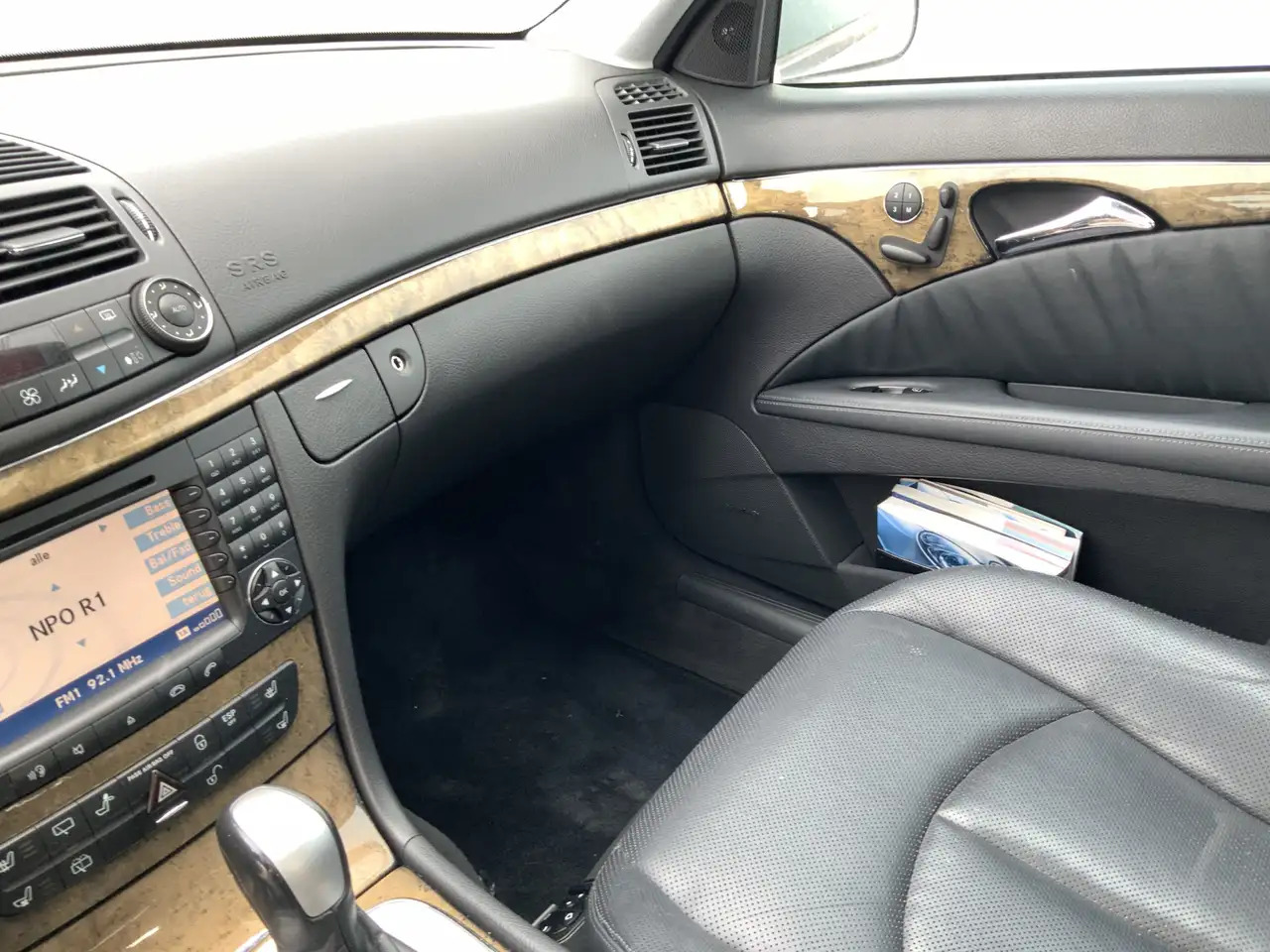 Locação de Mercedes-Benz E 500 Combi V8 Elegance 4-Matic airmatic,full option Mercedes-Benz E 500 Combi V8 Elegance 4-Matic airmatic,full option: foto 11