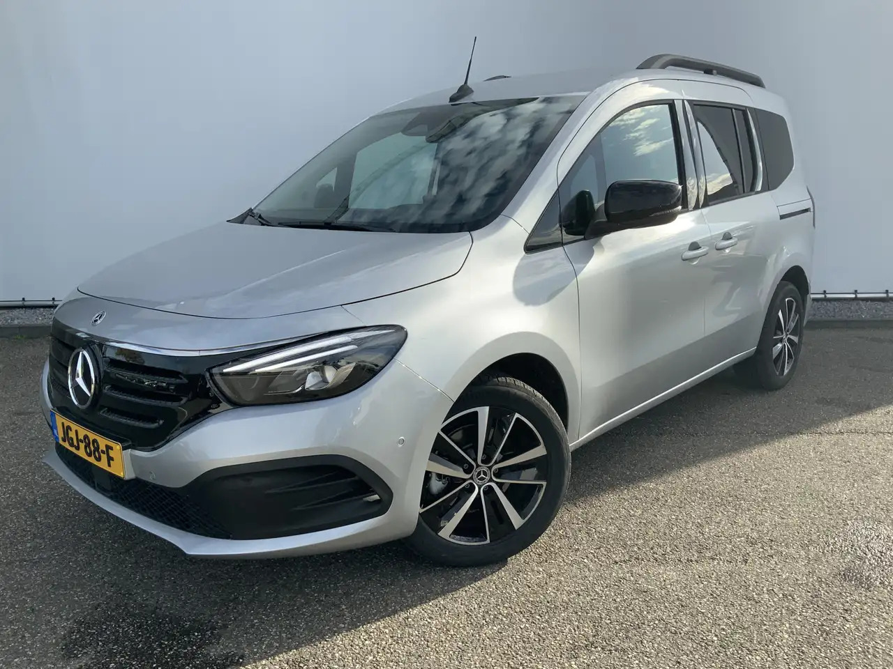 Mercedes-Benz EQT Tourer NIEUW !! 200 L1 Advanced Plus 45 kWh - Automóvel: foto 1 Mercedes-Benz EQT Tourer NIEUW !! 200 L1 Advanced Plus 45 kWh - Automóvel: foto 1