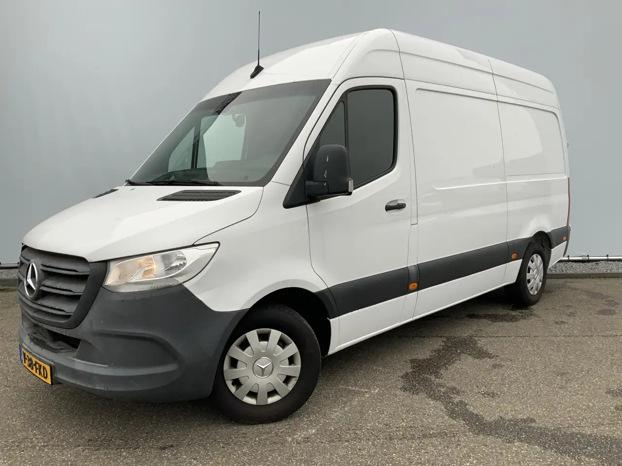 Mercedes-Benz Sprinter 314 2.2 CDI L2H1 EURO VI-D Airco Camera 3 Zits Ext - Furgão: foto 2 Mercedes-Benz Sprinter 314 2.2 CDI L2H1 EURO VI-D Airco Camera 3 Zits Ext - Furgão: foto 2
