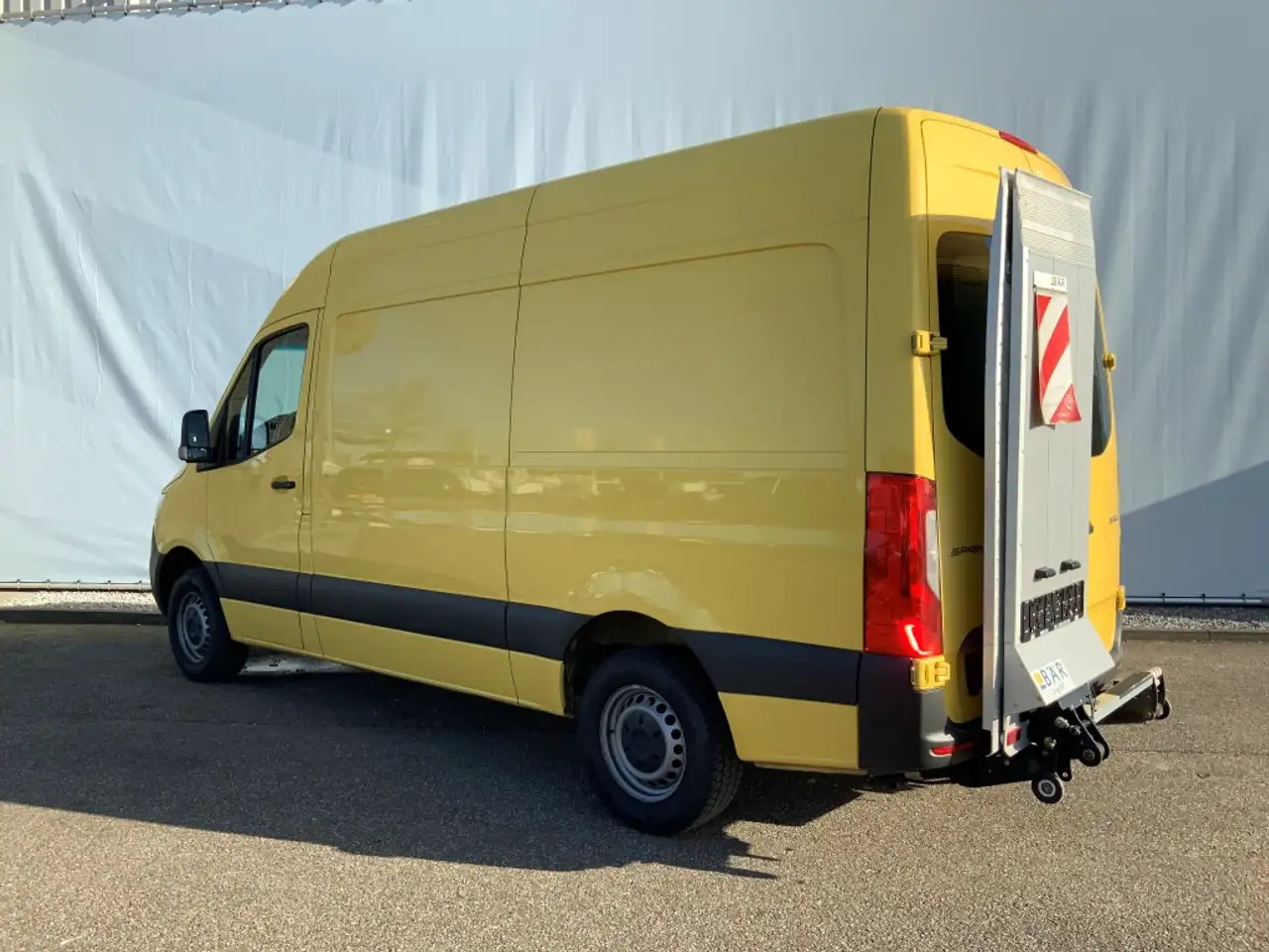 Mercedes-Benz Sprinter 314 2.2 CDI L2H2 & Laadklep& Afstandbediening Airc - Furgão: foto 4 Mercedes-Benz Sprinter 314 2.2 CDI L2H2 & Laadklep& Afstandbediening Airc - Furgão: foto 4