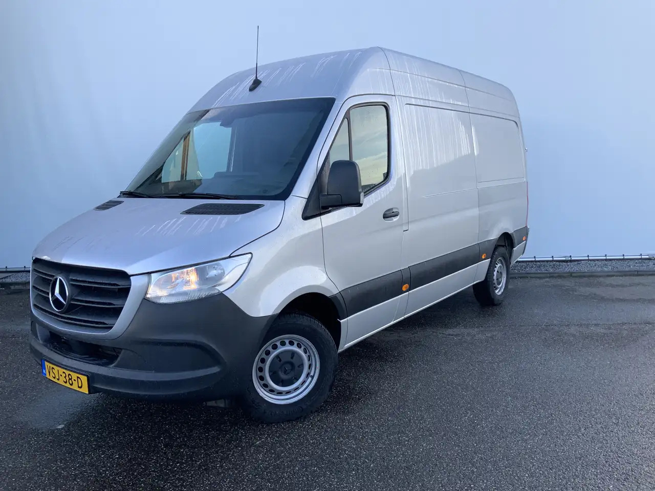 Mercedes-Benz Sprinter 315 1.9 CDI L2H2 Automaat 3 Zits Airco Navi Camera - Furgão: foto 1 Mercedes-Benz Sprinter 315 1.9 CDI L2H2 Automaat 3 Zits Airco Navi Camera - Furgão: foto 1