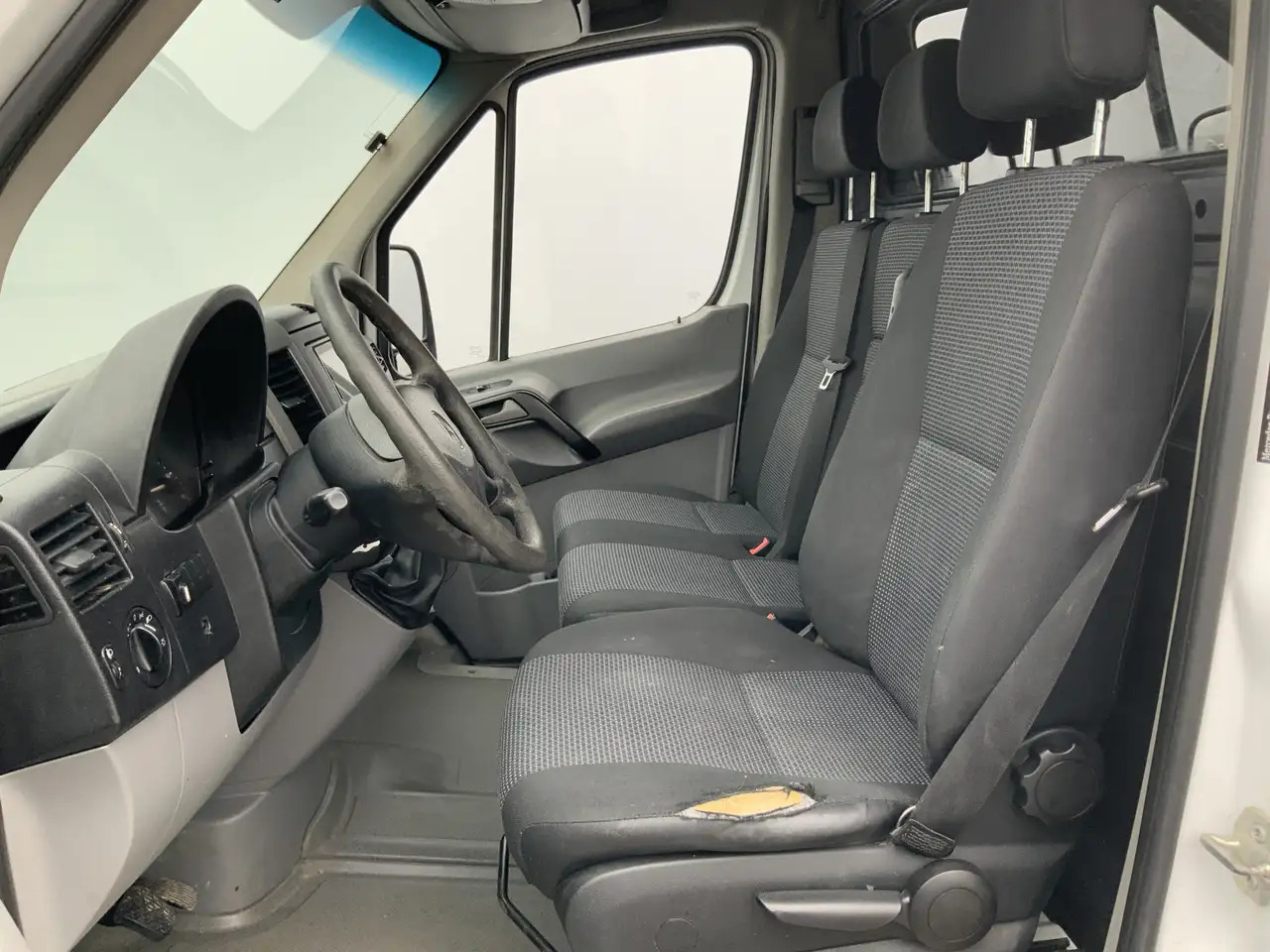 Mercedes-Benz Sprinter 316 2.2 CDI 366 L2H2 Airco Camera 3 Zits Side Bar - Furgão: foto 4 Mercedes-Benz Sprinter 316 2.2 CDI 366 L2H2 Airco Camera 3 Zits Side Bar - Furgão: foto 4