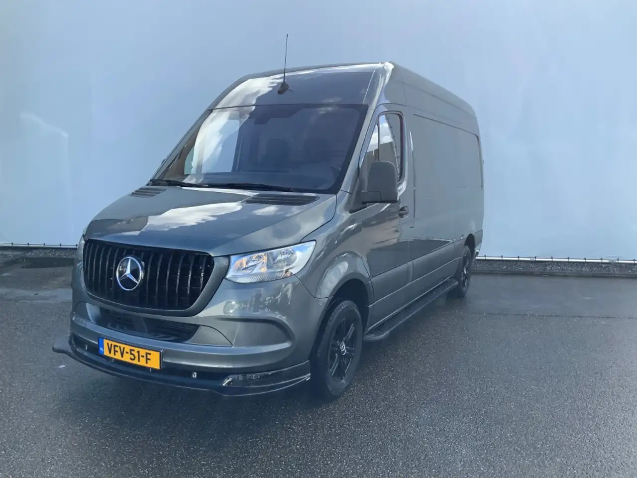Mercedes-Benz Sprinter 319 3.0 CDI Autom.L2H2 Airco Cruise 3 Zits MBux 10 - Furgão: foto 1 Mercedes-Benz Sprinter 319 3.0 CDI Autom.L2H2 Airco Cruise 3 Zits MBux 10 - Furgão: foto 1