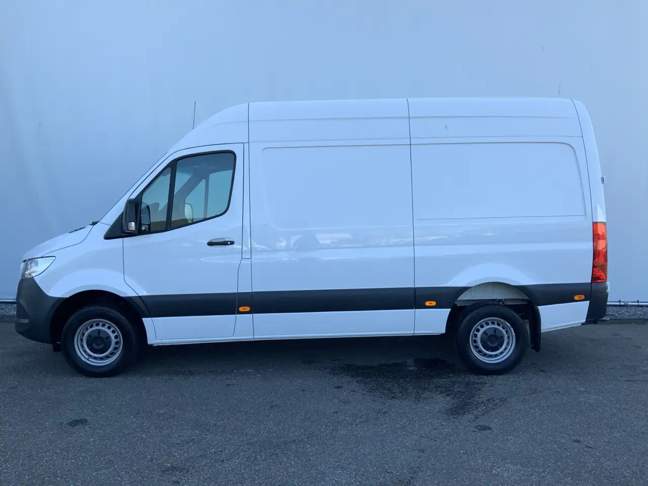 Mercedes-Benz Sprinter 319 3.0 CDI L2H2 Automaat Airco Navi Cruise Leer 3 - Furgão: foto 3 Mercedes-Benz Sprinter 319 3.0 CDI L2H2 Automaat Airco Navi Cruise Leer 3 - Furgão: foto 3