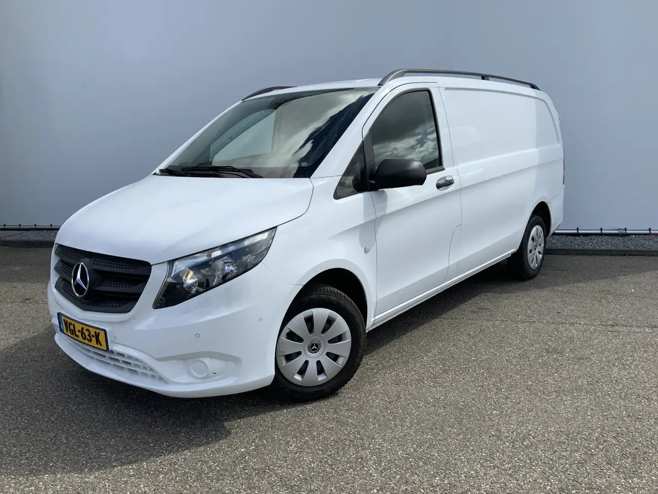 Mercedes-Benz Vito 110 CDI L2 Airco Cruise Navi Scherm Dakrail Euro 6 - Furgão compacto: foto 1 Mercedes-Benz Vito 110 CDI L2 Airco Cruise Navi Scherm Dakrail Euro 6 - Furgão compacto: foto 1