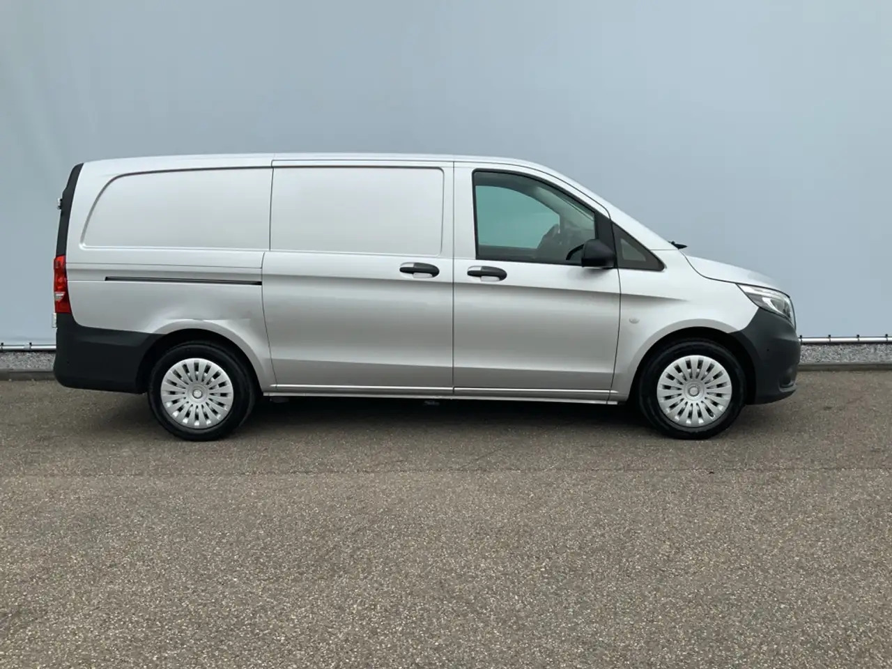 Mercedes-Benz Vito 119 CDI Lang Automaat Airco Cruise Trekhaak 2500 k - Furgão: foto 3 Mercedes-Benz Vito 119 CDI Lang Automaat Airco Cruise Trekhaak 2500 k - Furgão: foto 3