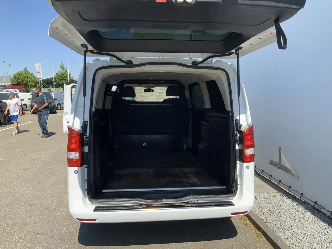 Furgão Mercedes-Benz Vito Tourer XL 114 CDI Autom. Airco Cruise Camera Alu V: foto 13