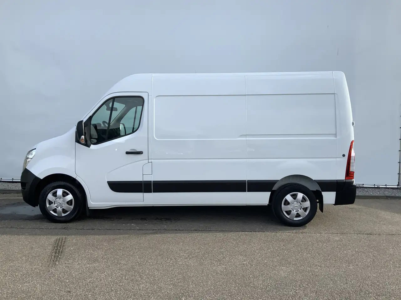 Nissan NV400 2.3 dCi L2H2 Optima L2H2 Airco Cruise Trekhaak 250 - Furgão: foto 3 Nissan NV400 2.3 dCi L2H2 Optima L2H2 Airco Cruise Trekhaak 250 - Furgão: foto 3