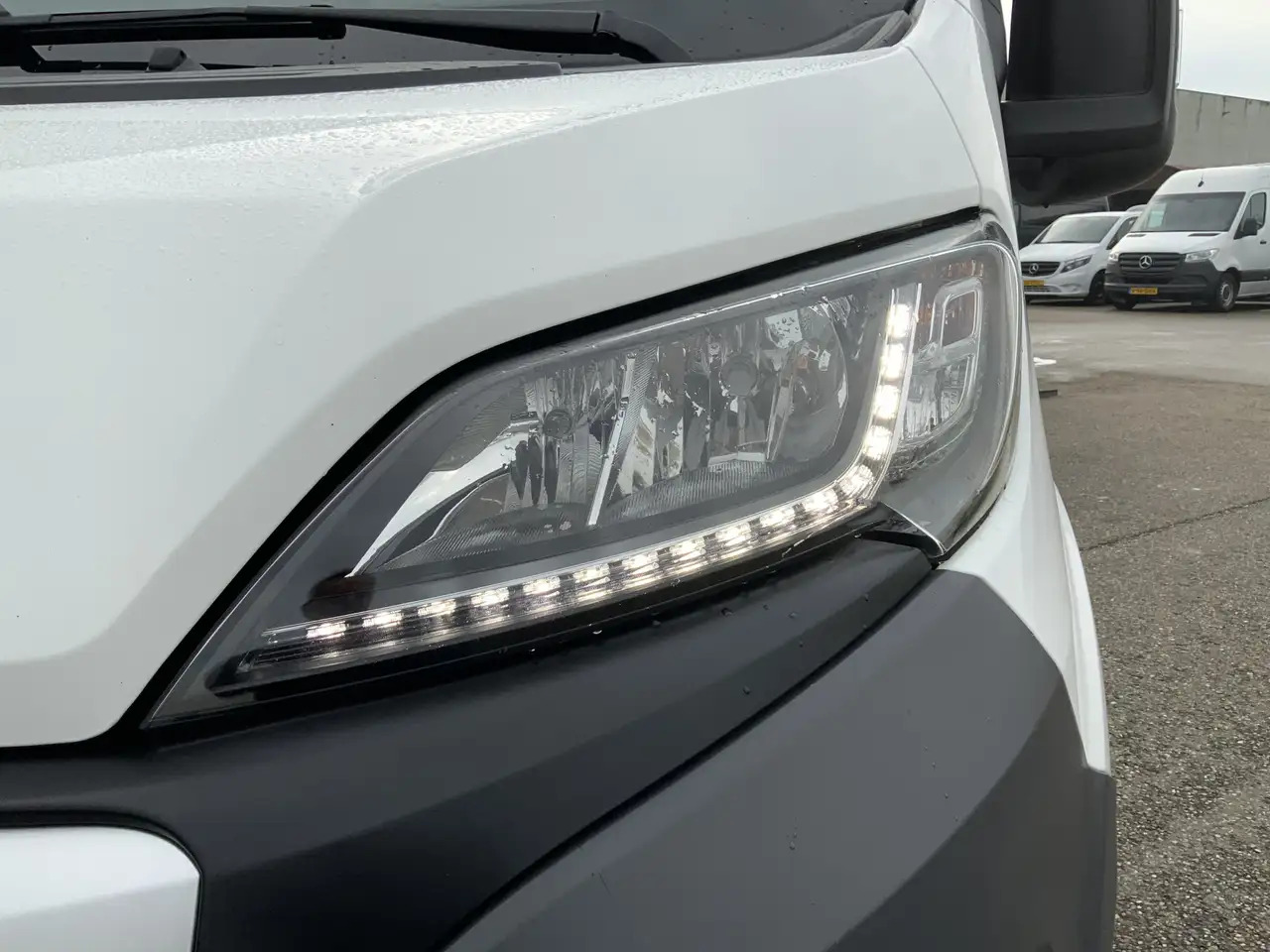 Peugeot Boxer 330 2.2 HDI L2H2 Première Airco Cruise Camera side - Furgão: foto 2 Peugeot Boxer 330 2.2 HDI L2H2 Première Airco Cruise Camera side - Furgão: foto 2