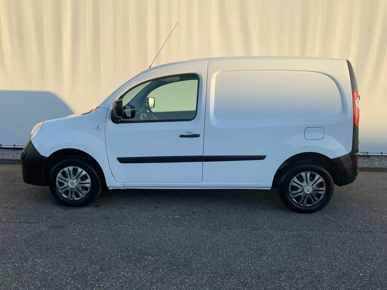 Renault Kangoo Express 1.5 dCi 70 Express Comfort Airco Trekhaak - Furgão compacto: foto 3 Renault Kangoo Express 1.5 dCi 70 Express Comfort Airco Trekhaak - Furgão compacto: foto 3