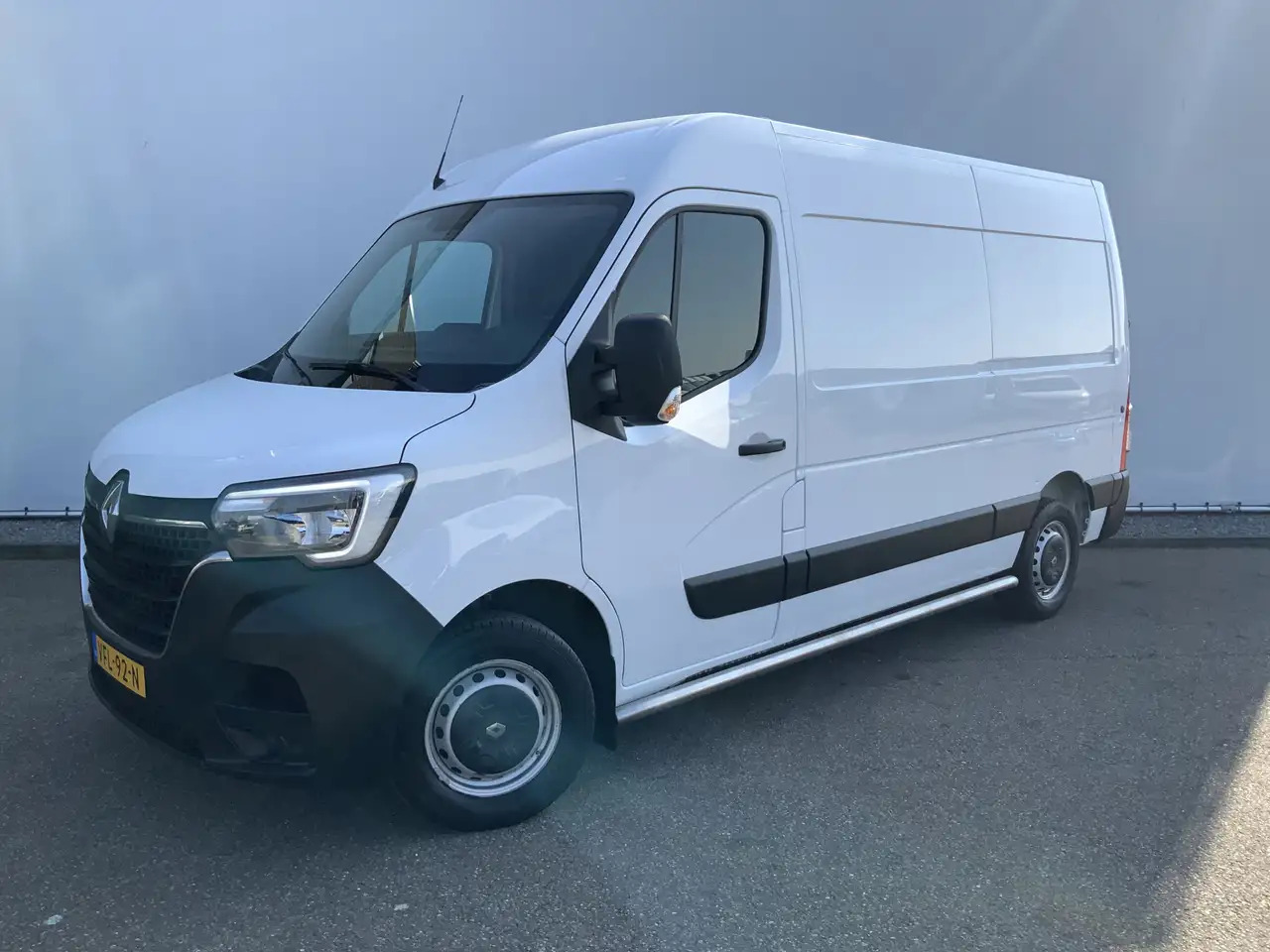 Renault Master T35 2.3 dCi 135 L2H2 Airco Cruise Navi Side Bar Ca - Furgão: foto 1 Renault Master T35 2.3 dCi 135 L2H2 Airco Cruise Navi Side Bar Ca - Furgão: foto 1