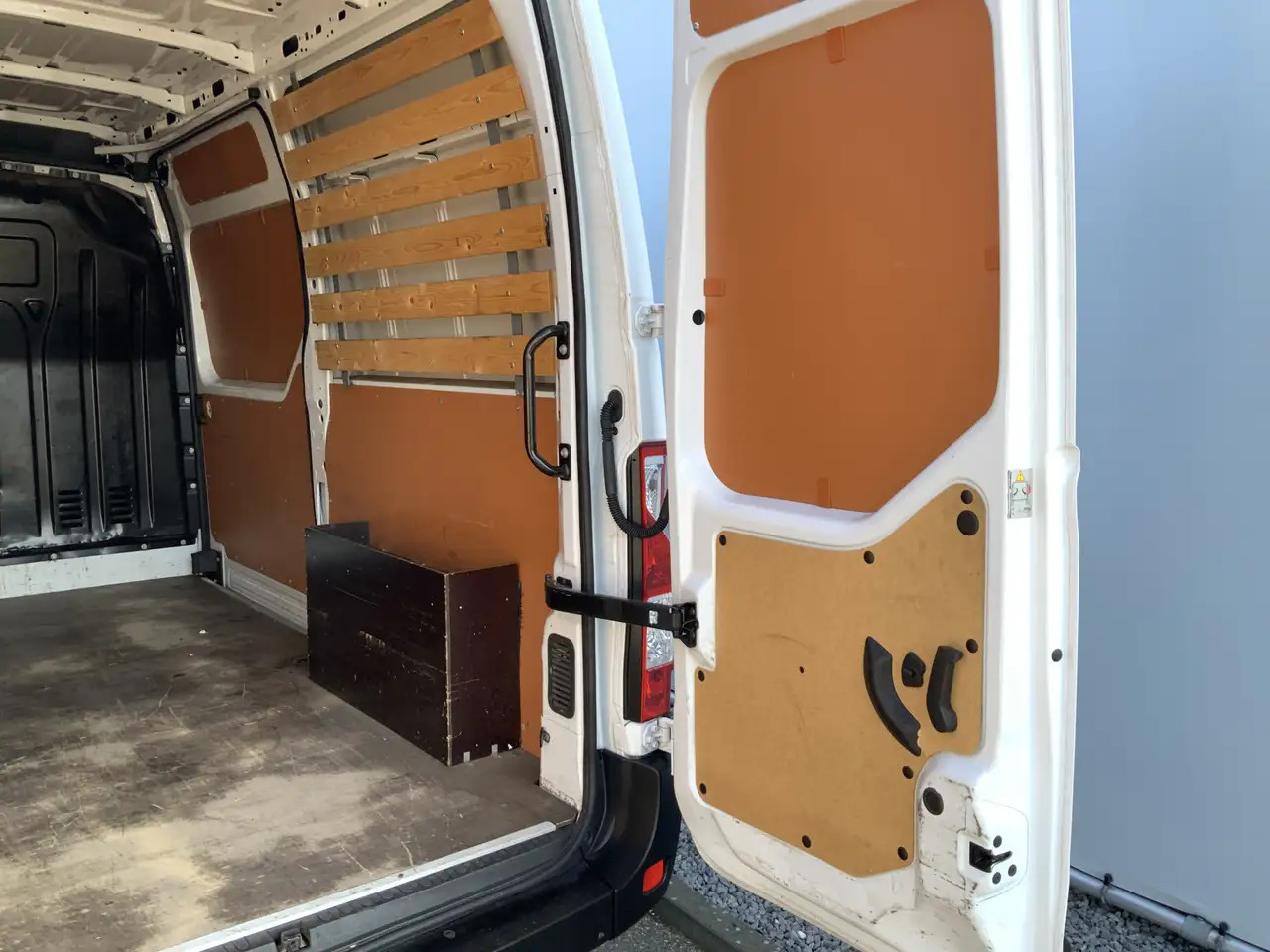 Furgão Renault Master T35 2.3 dCi 135 L2H2 Airco Cruise Navi Side Bar Ca: foto 9 Furgão Renault Master T35 2.3 dCi 135 L2H2 Airco Cruise Navi Side Bar Ca: foto 9